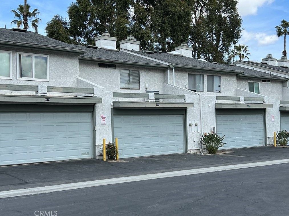 1978 5th St, Ontario, CA 91764-2380