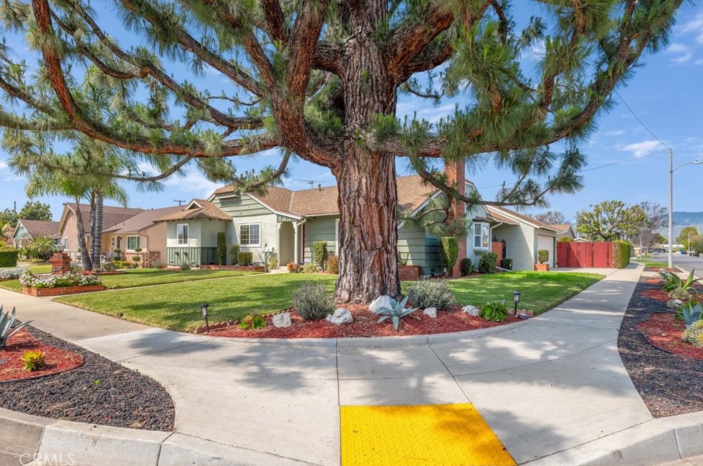 565 E Benwood St, Covina, CA 91722