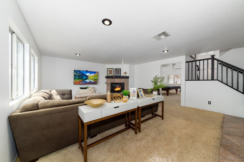 14395 Quail Ct, Fontana CA  92336-3625 exterior