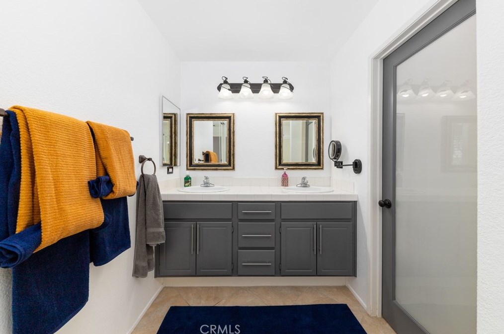 14395 Quail Ct, Fontana CA  92336-3625 exterior