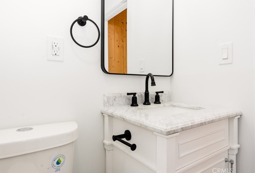 917 Cypress Ln, Big Bear City CA  92314-8818 exterior