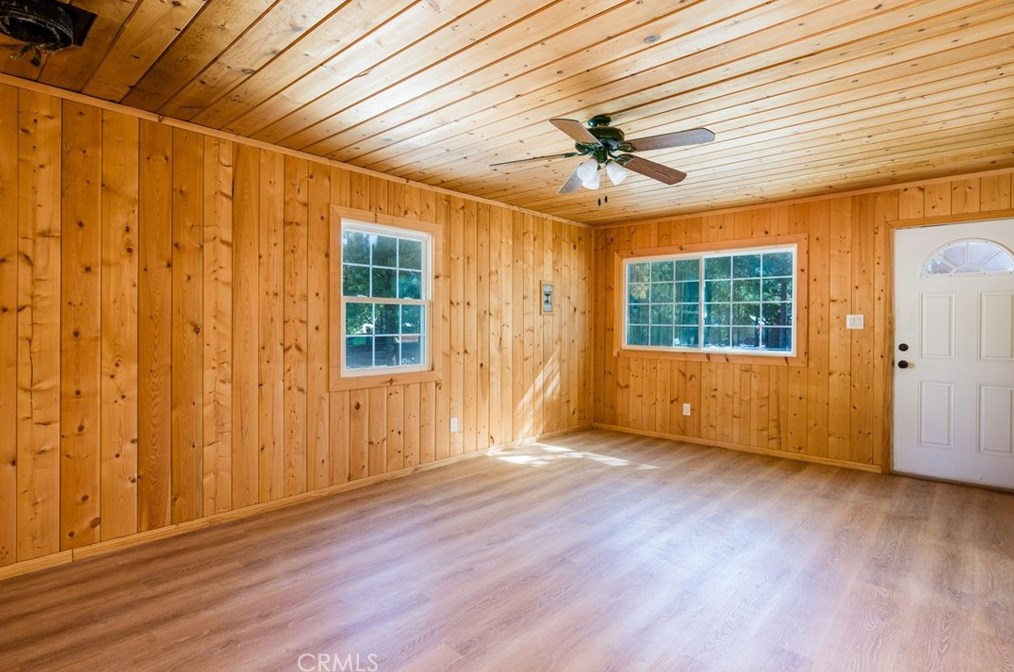 917 Cypress Ln, Big Bear City CA  92314-8818 exterior