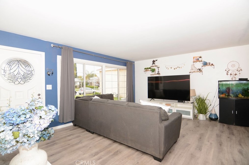 2948 Eton Pl, Pomona CA  91767-1735 exterior