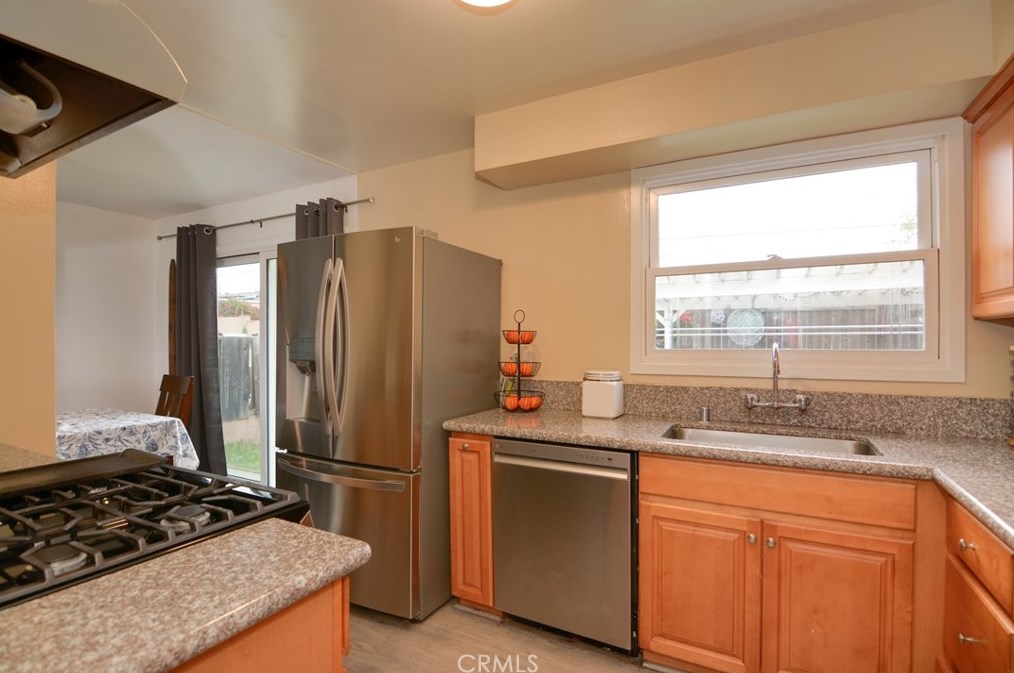 2948 Eton Pl, Pomona CA  91767-1735 exterior