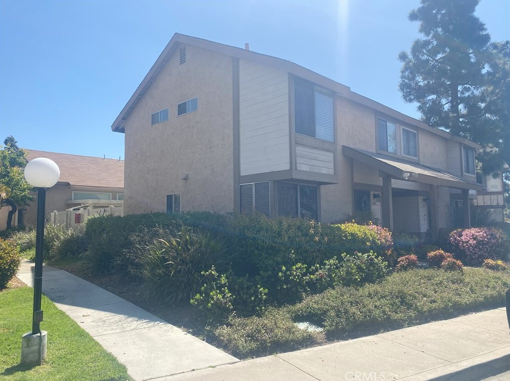 7085 Wattle Dr, San Diego, CA 92139-3320