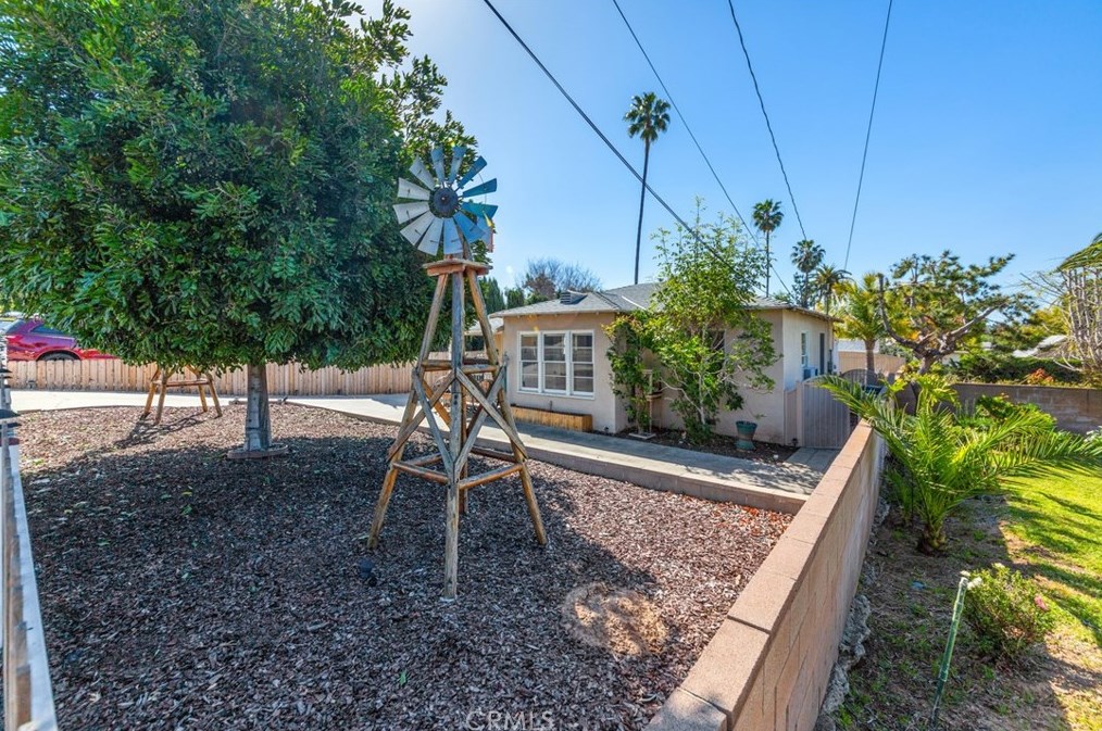 518 W 4th St, San Dimas, CA 91773