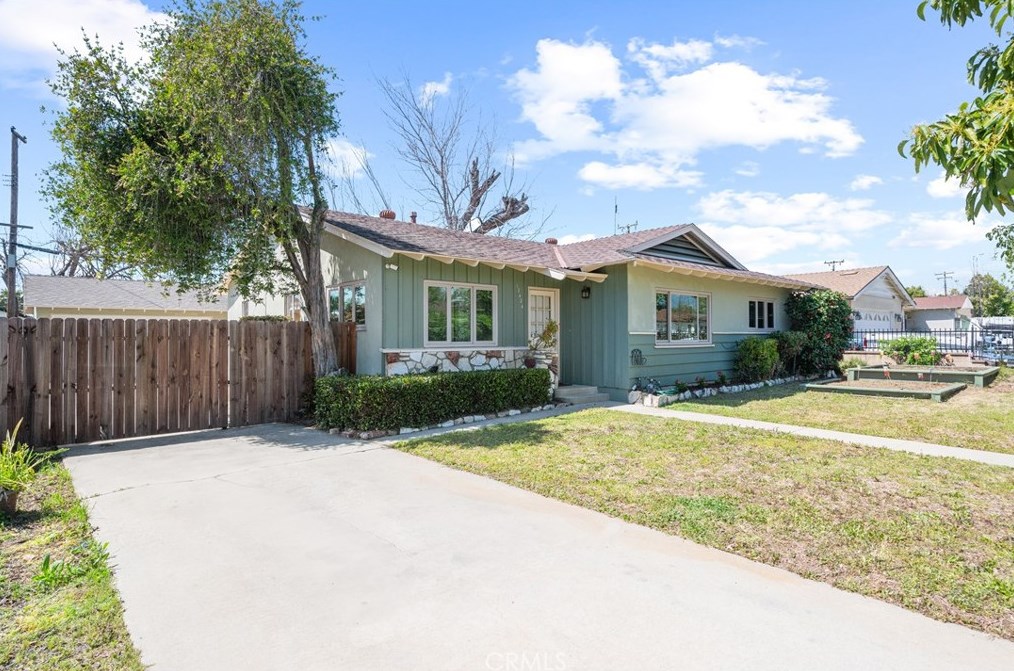12424 Loraine Ave, Chino, CA 91710