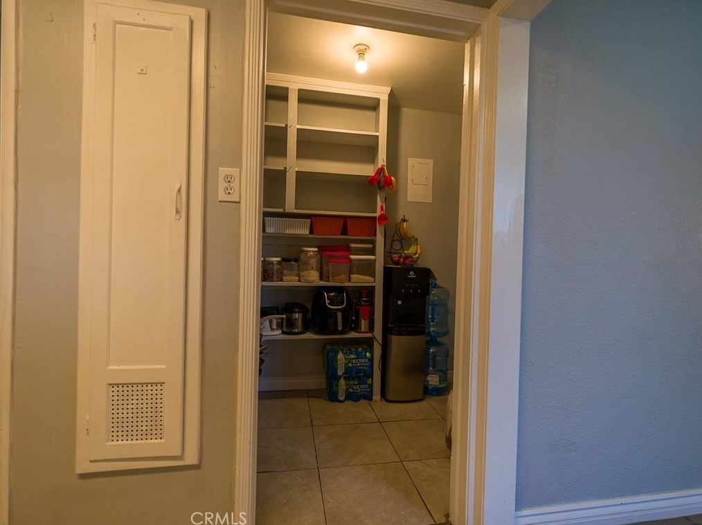 16781 Tracy St, Victorville CA  92395-3807 exterior