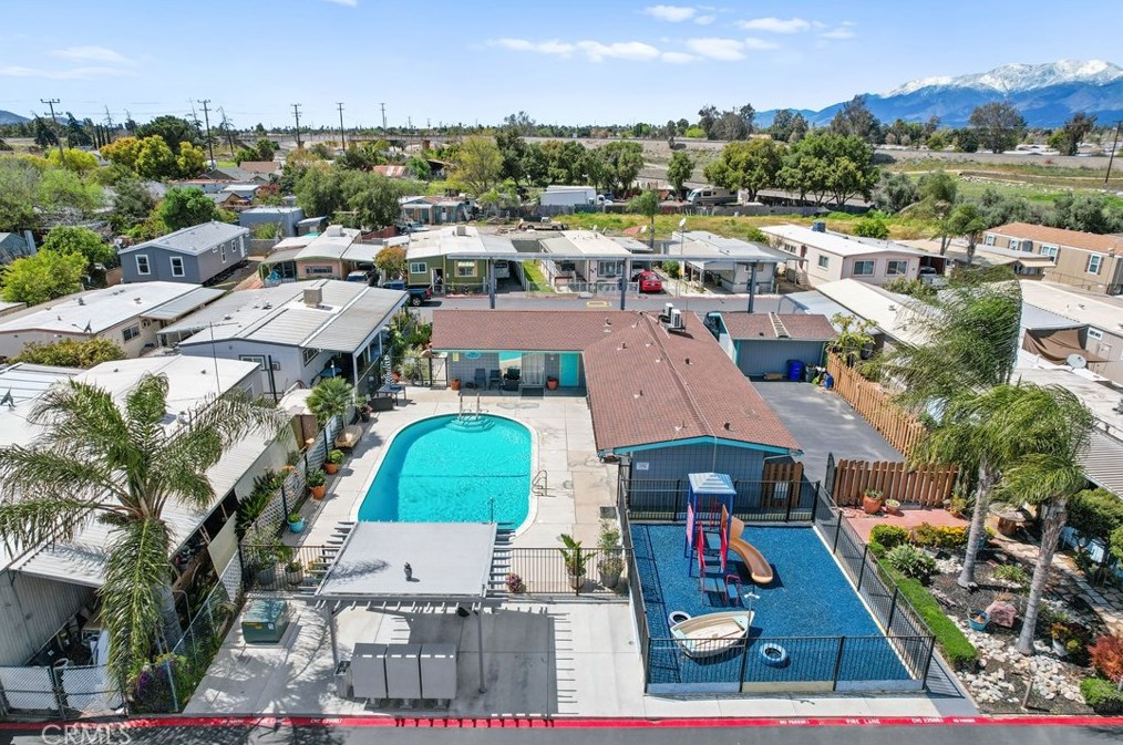 2280 Rialto Ave, San Bernardino CA  92410-1535 exterior
