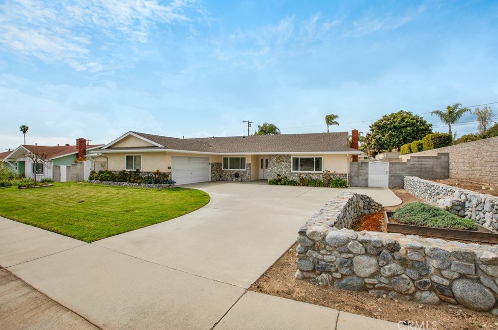 1853 N 2nd Ave, Upland, CA 91784