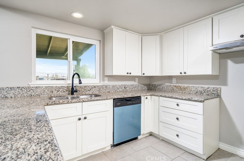 13789 Lakota Rd, Apple Valley CA  92307-5805 exterior