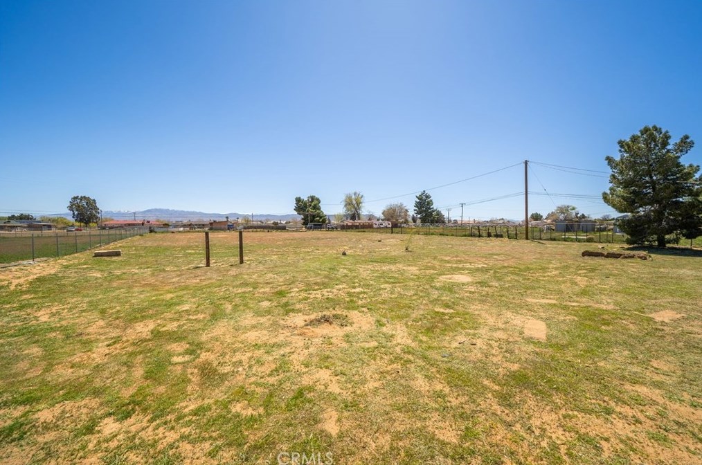 13789 Lakota Rd, Apple Valley CA  92307-5805 exterior