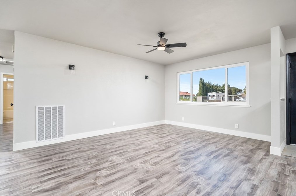 13789 Lakota Rd, Apple Valley CA  92307-5805 exterior