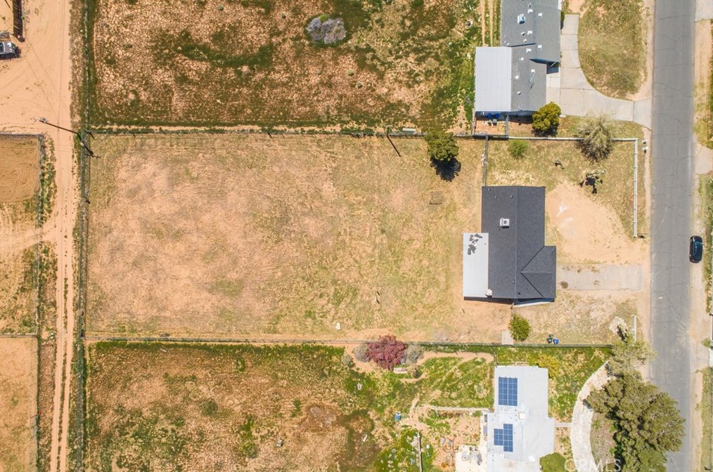 13789 Lakota Rd, Apple Valley CA  92307-5805 exterior