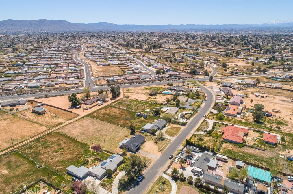 13789 Lakota Rd, Apple Valley CA  92307-5805 exterior