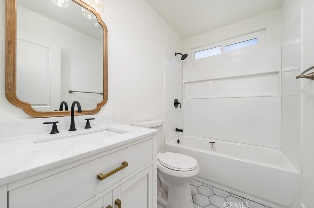 13789 Lakota Rd, Apple Valley CA  92307-5805 exterior