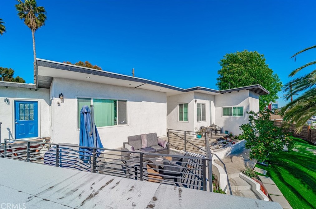 1807 Seigneur Ave, Los Angeles CA  90032-4024 exterior