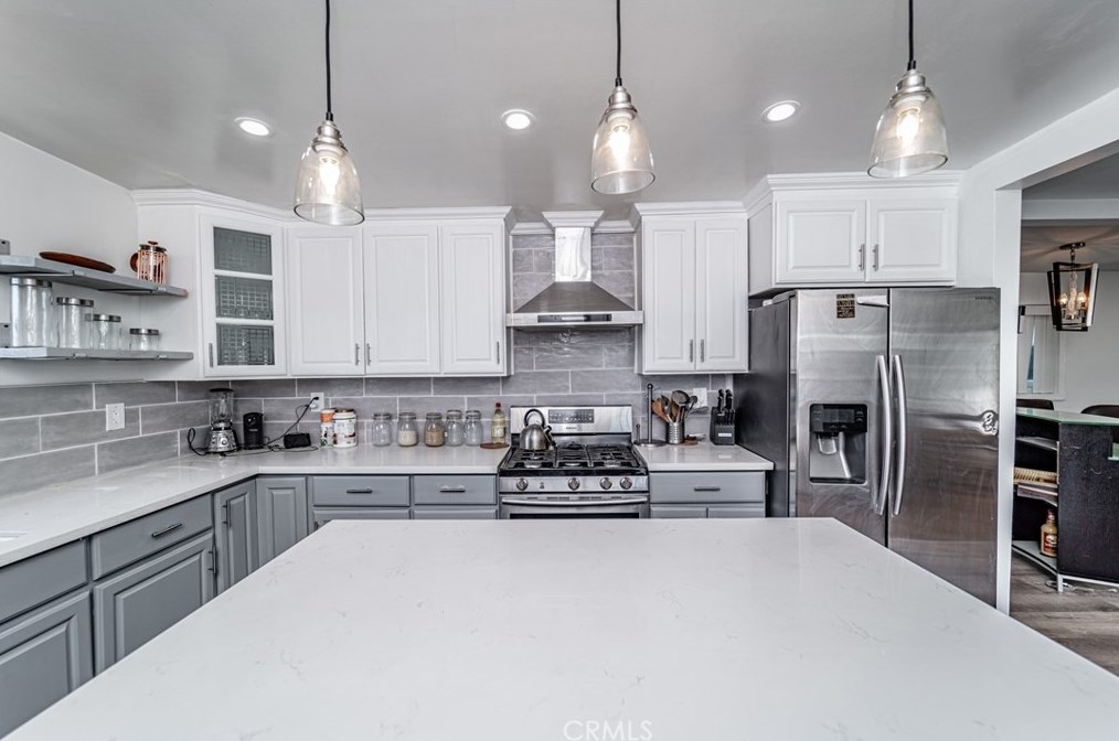 1807 Seigneur Ave, Los Angeles CA  90032-4024 exterior