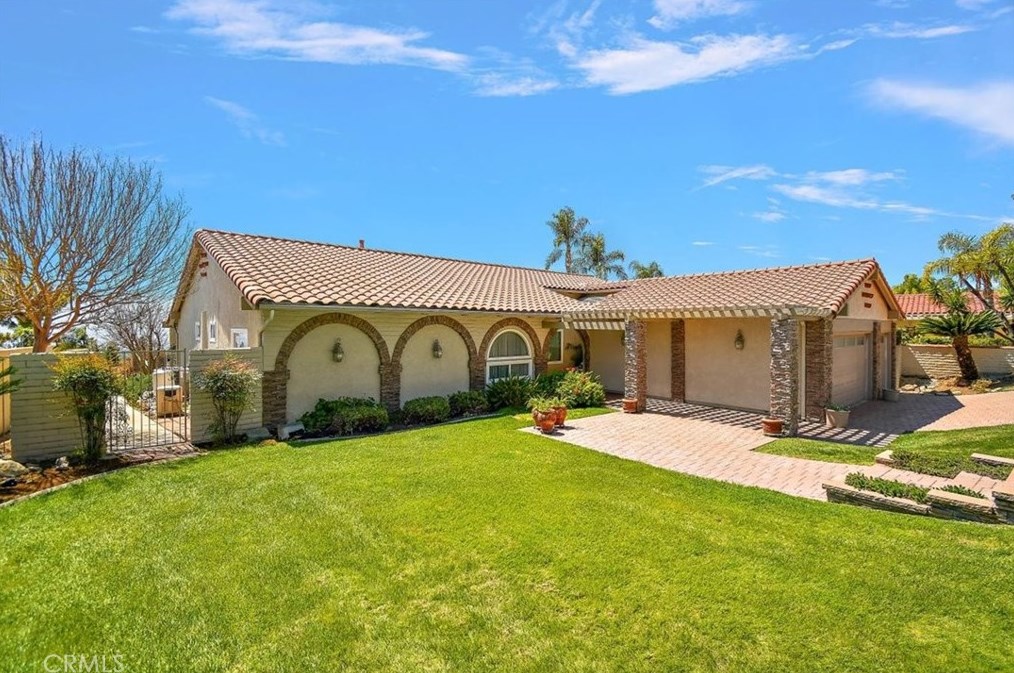 2533 Prospect Dr, Upland, CA 91784