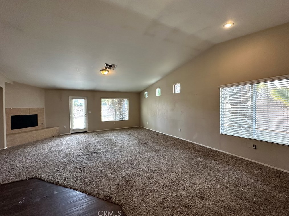 810 Aria Rd, Hemet CA  92543-4372 exterior