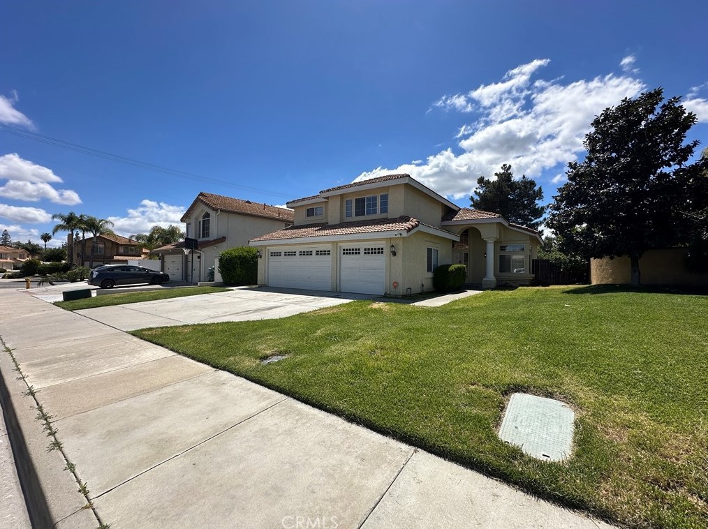 23741 Cadenza Dr, Murrieta, CA 92562-2106