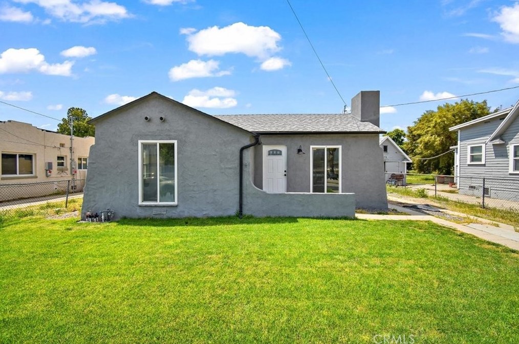 3898 Mountain View Ave, San Bernardino CA  92405-2330 exterior