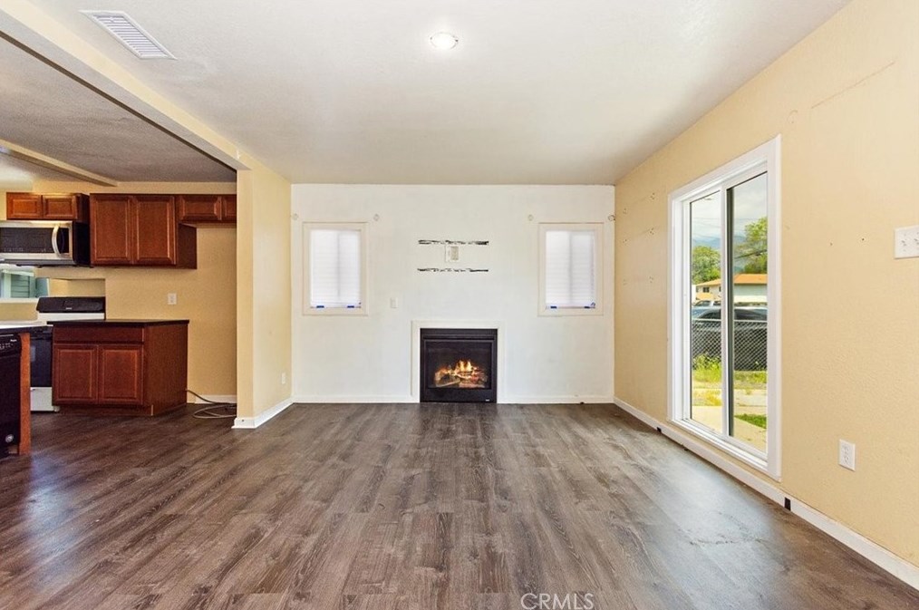 3898 Mtn Vw Ave, San Bernardino CA  92405-2330 exterior