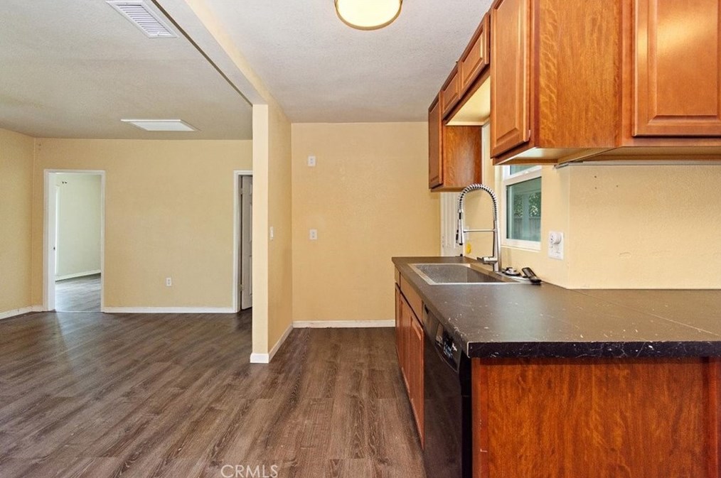 3898 Mtn Vw Ave, San Bernardino CA  92405-2330 exterior