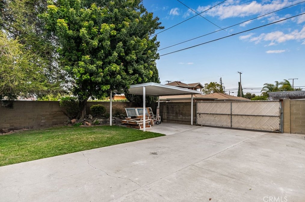 720 Amstutz Ave, Anaheim CA  exterior