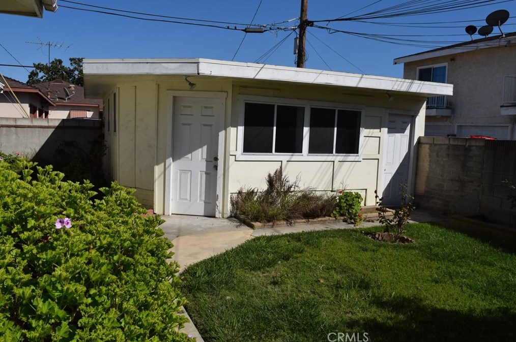 212 N 3rd St, Montebello, CA 90640