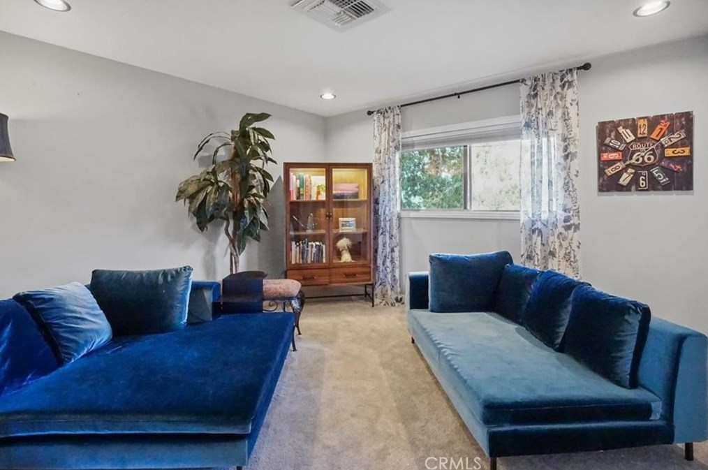 3621 Hemlock Dr, San Bernardino CA  92404-3102 exterior