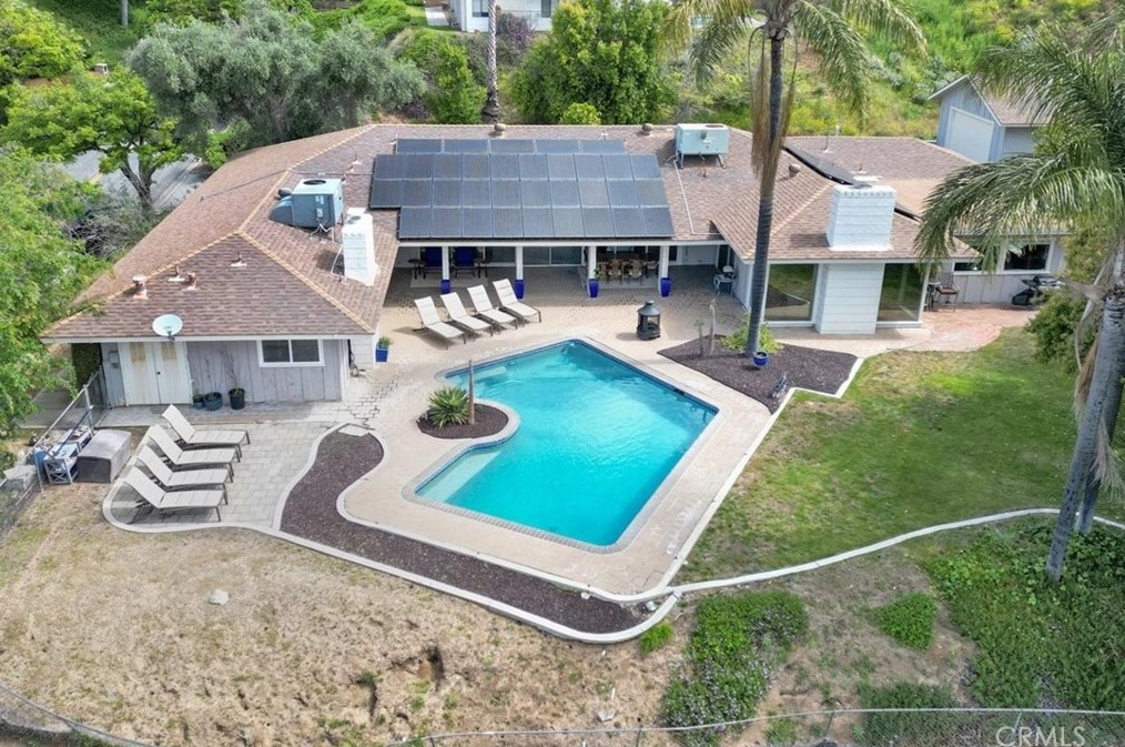 3621 Hemlock Dr, San Bernardino CA  92404-3102 exterior