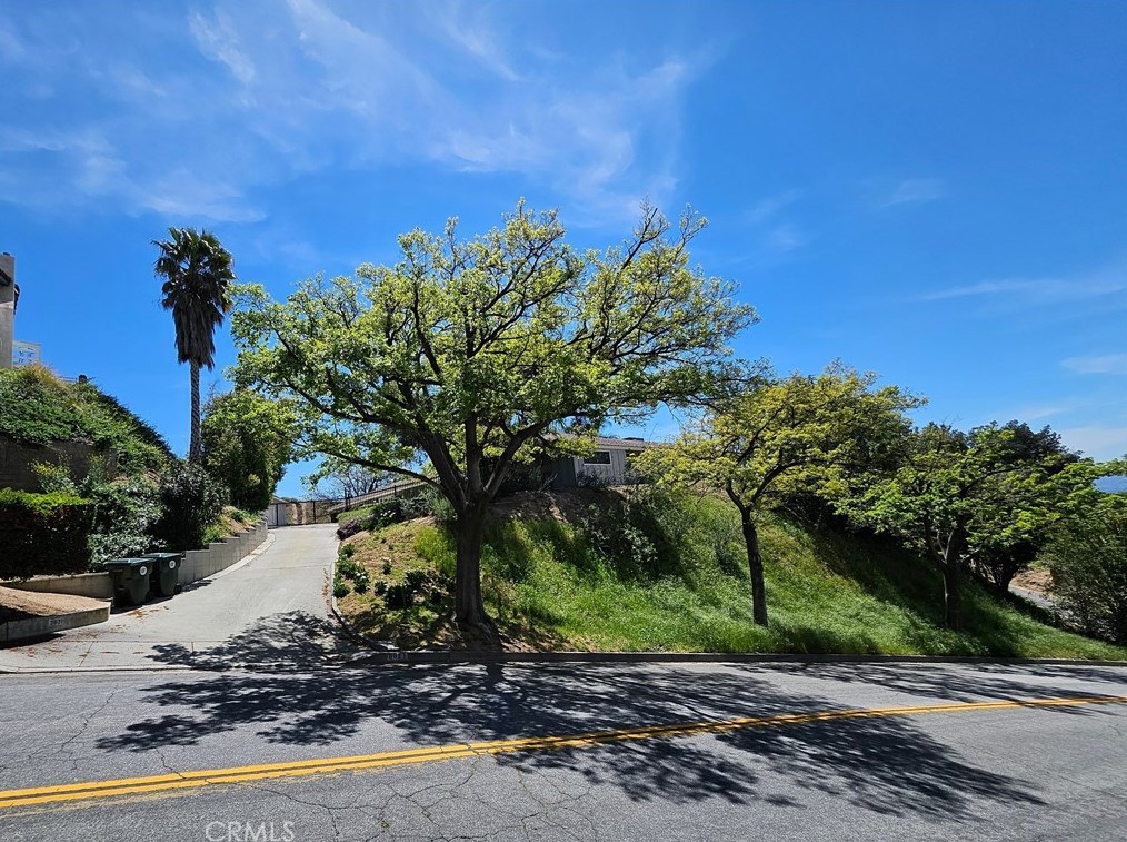 3621 Hemlock Dr, San Bernardino CA  92404-3102 exterior