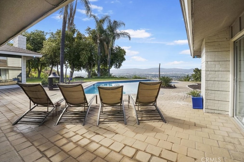 3621 Hemlock Dr, San Bernardino CA  92404-3102 exterior