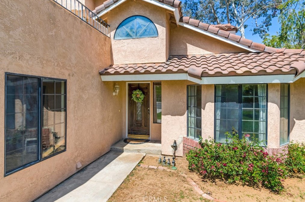 17624 Mockingbird Hill Cir, Riverside, CA 92504-9684
