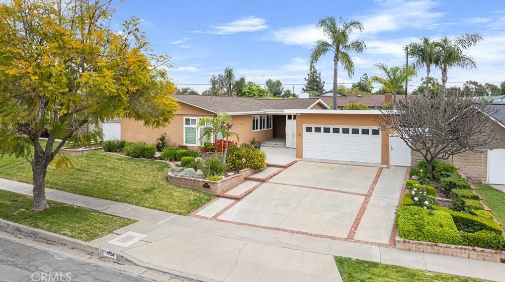 1054 El Dorado Dr, Fullerton CA  92835-3724 exterior