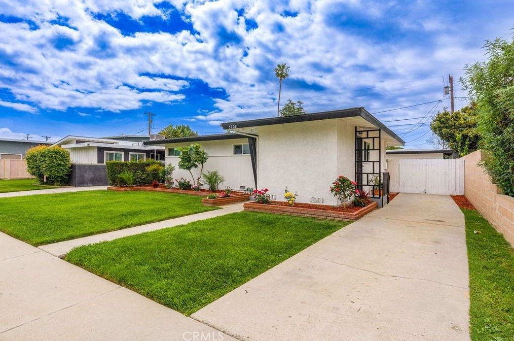 5202 E Coralite St, Long Beach, CA 90808