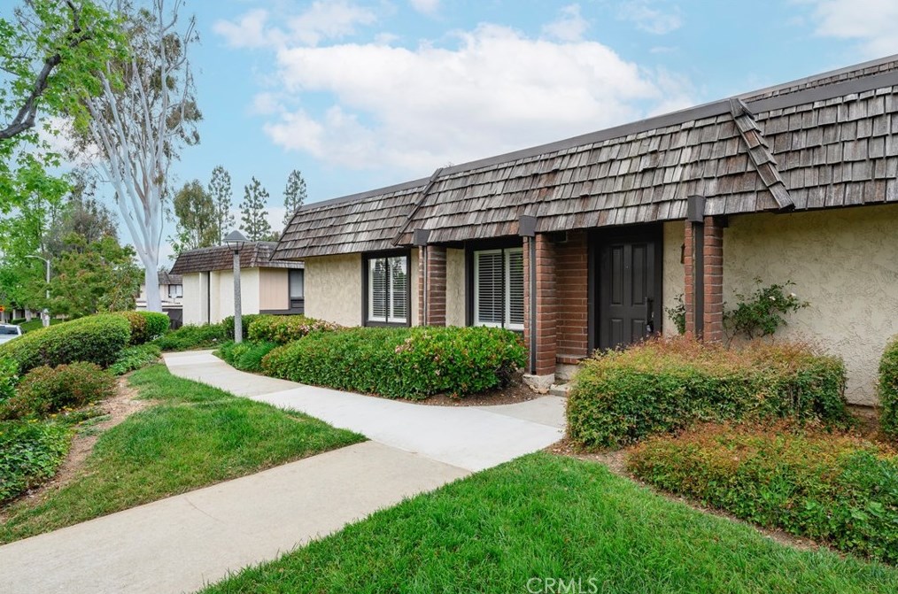670 Redwood Ln, San Dimas, CA 91773-3623