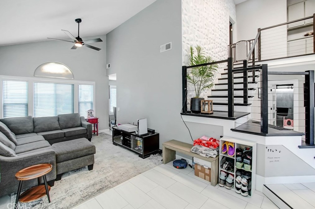 2587 Gunnison Way, Colton, CA 92324-9775