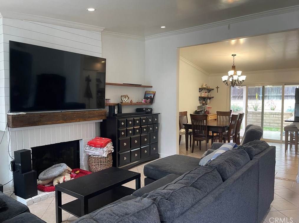 1040 Shoshone Ct, San Dimas, CA 91773