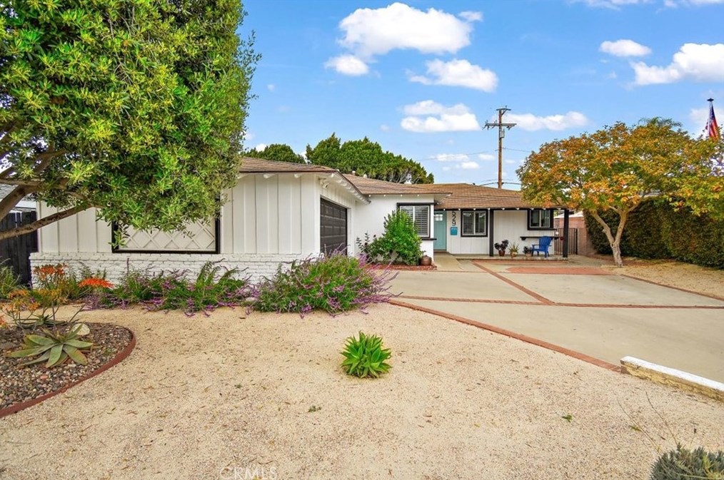 529 Richbrook Dr, Claremont, CA 91711-3645