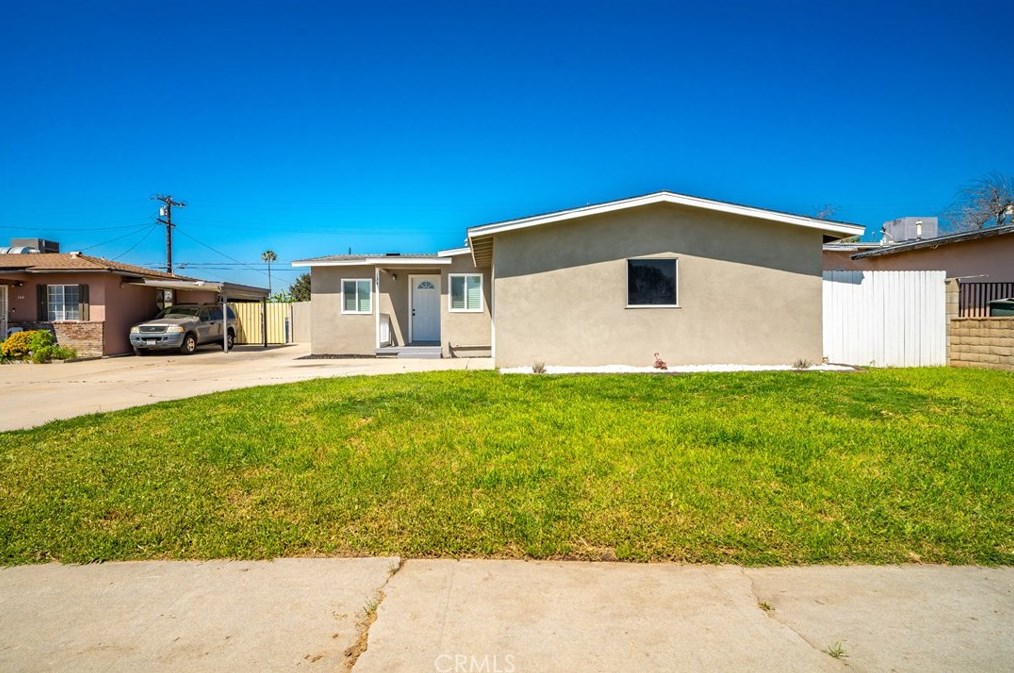 134 Tamarisk Ave, Rialto, CA 92376-6728