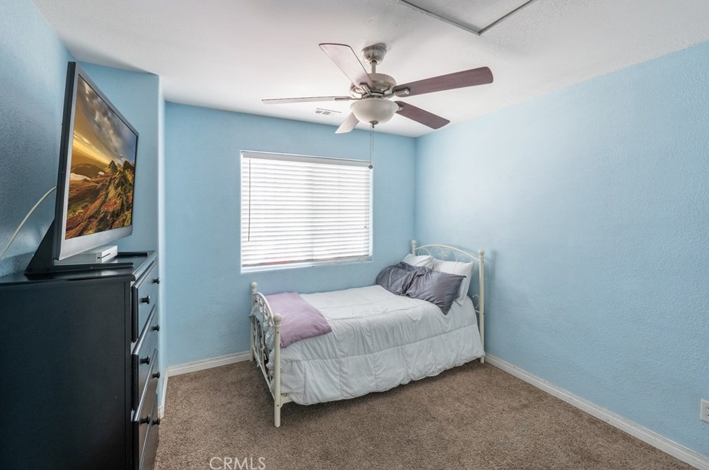 5372 Elm St, San Bernardino CA  92404 exterior