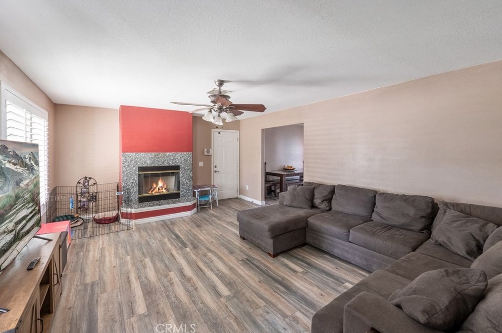 5372 Elm St, San Bernardino CA  92404 exterior