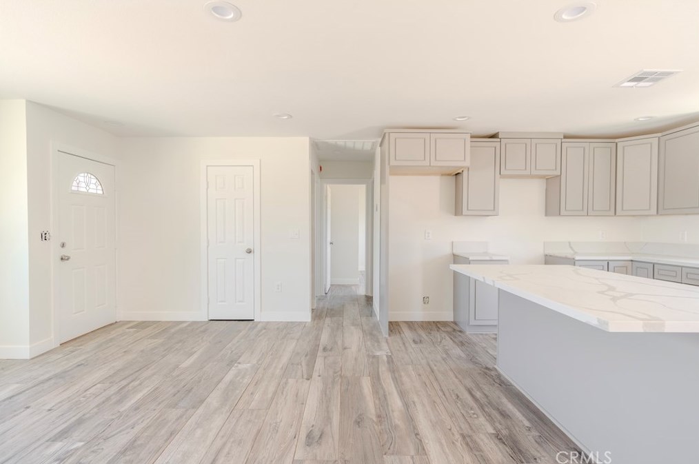 8523 8th Ave, Hesperia CA  92345-3905 exterior