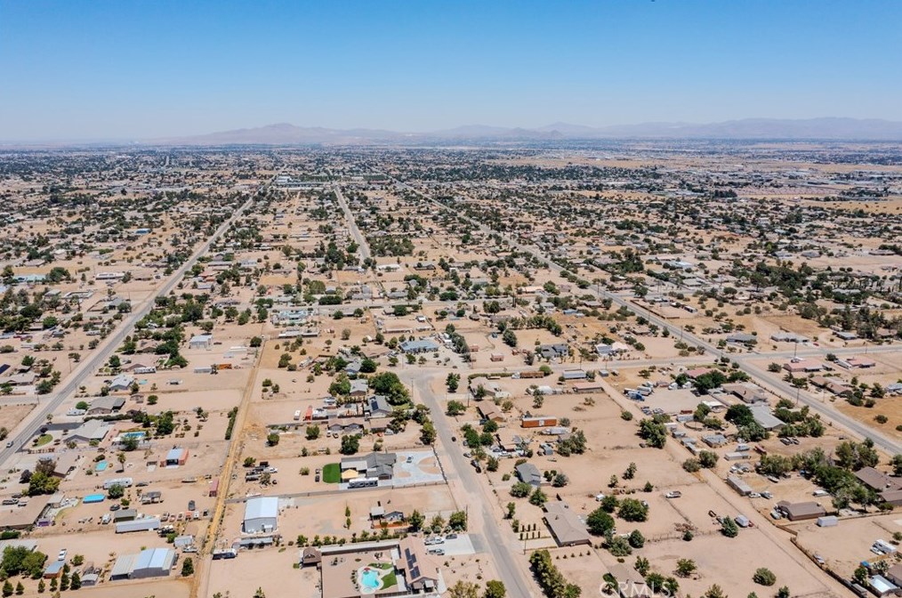 8523 8th Ave, Hesperia CA  92345-3905 exterior