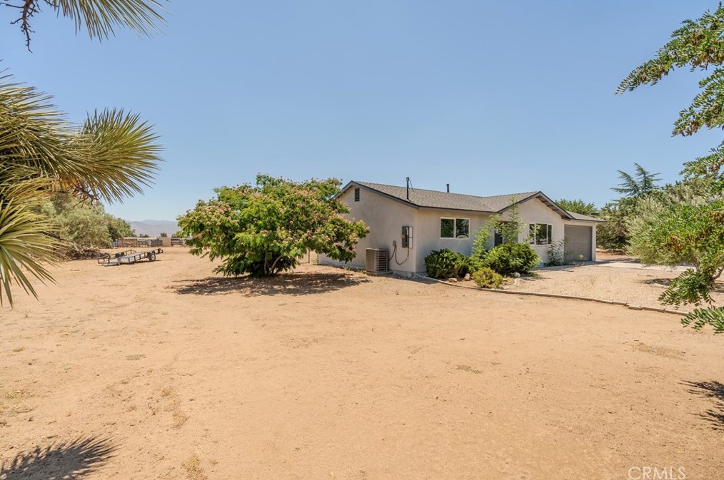 8523 8th Ave, Hesperia, CA 92345