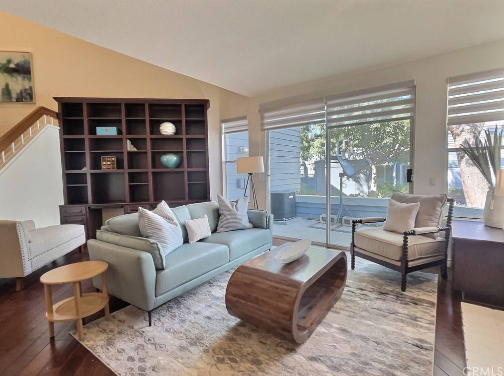 222 Hartford Dr, Newport Beach, CA 92660-4228