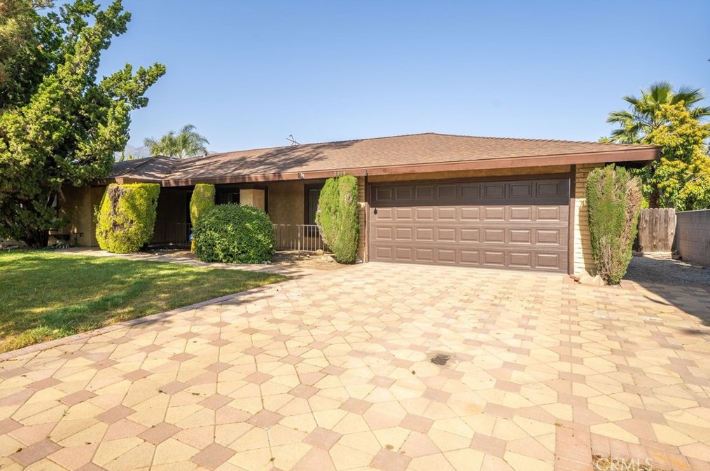 2238 Coolcrest Way, Upland CA  91784-1290 exterior