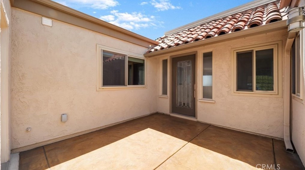 806 Highpoint Dr, Claremont, CA 91711-1542